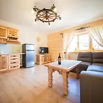 Apartment Smrekowy Dworek *