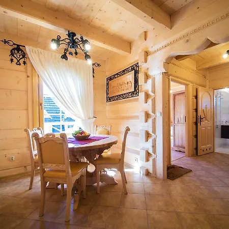 Apartment Smrekowy Dworek